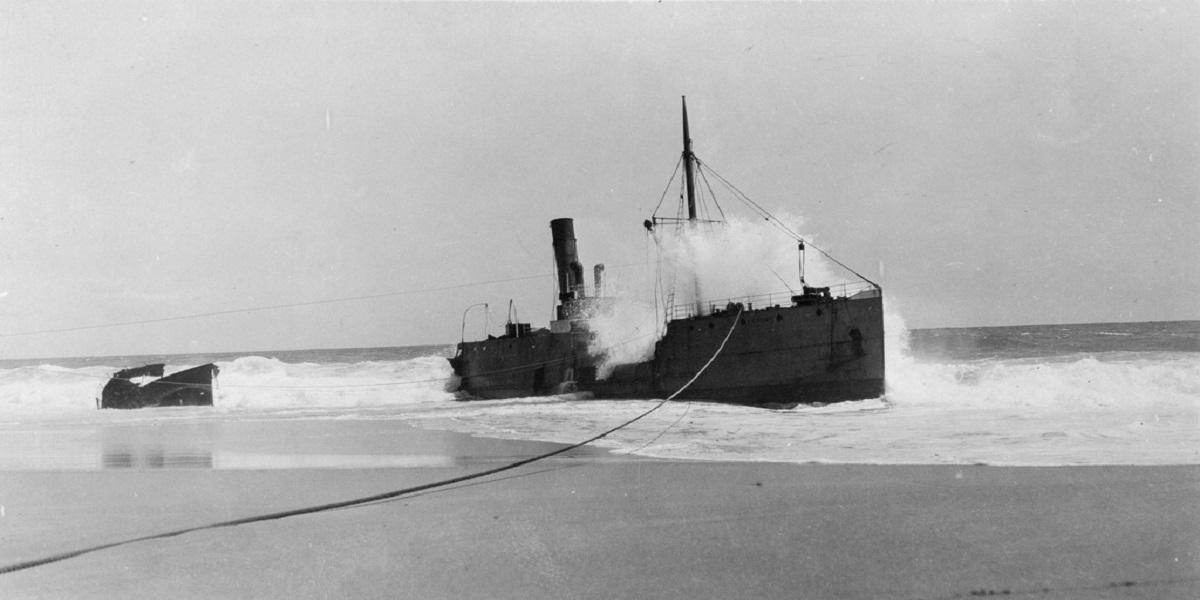 S.S. Ferret Ashore at Reef Head, near Cape Spencer, 1920. SLSA: B 7223