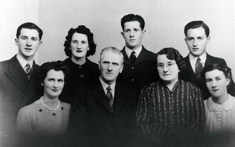 Studio photograph of Garnet William Arthur with his family SLSA B 74158