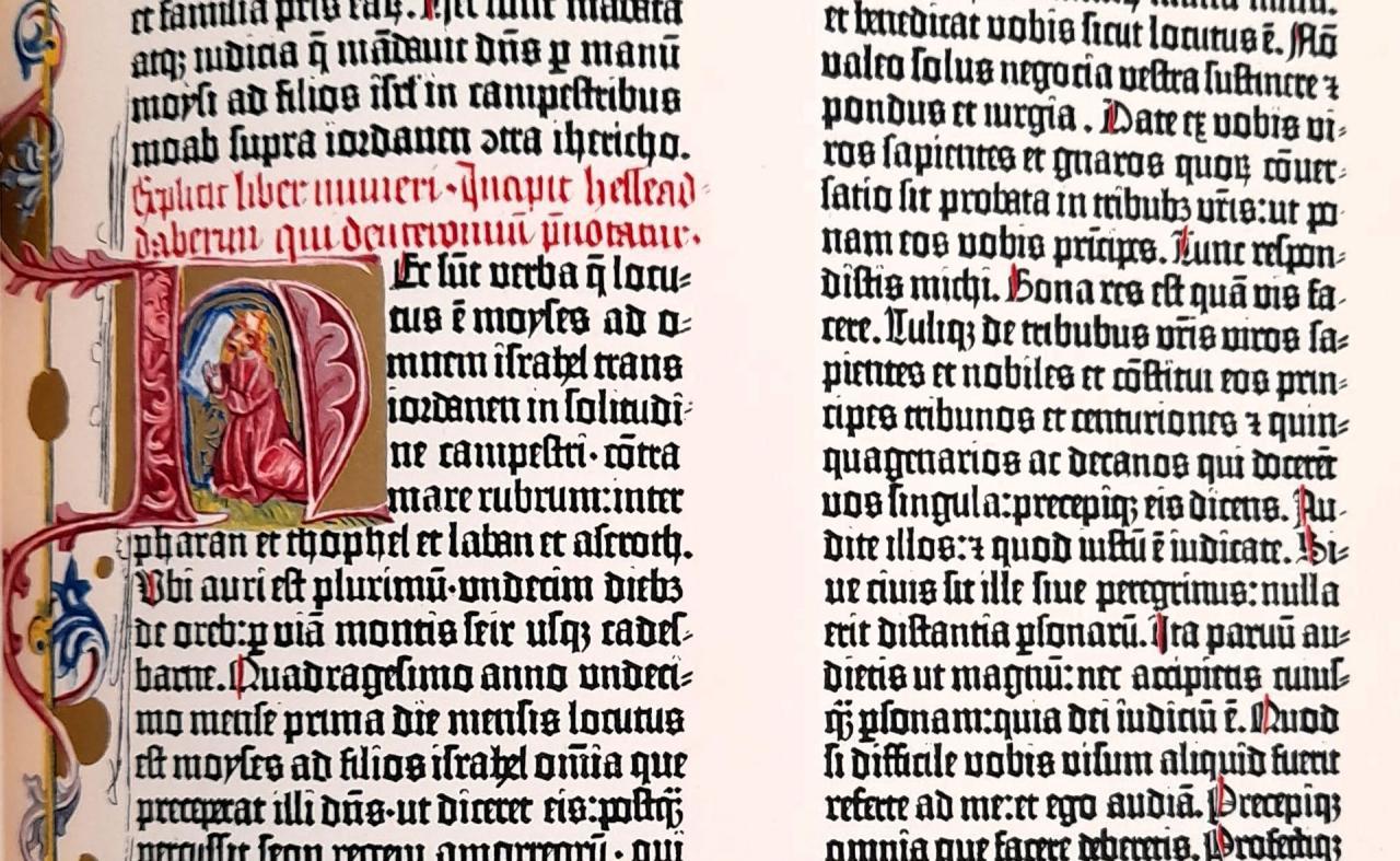 An example of the Gutenberg initial illumination.