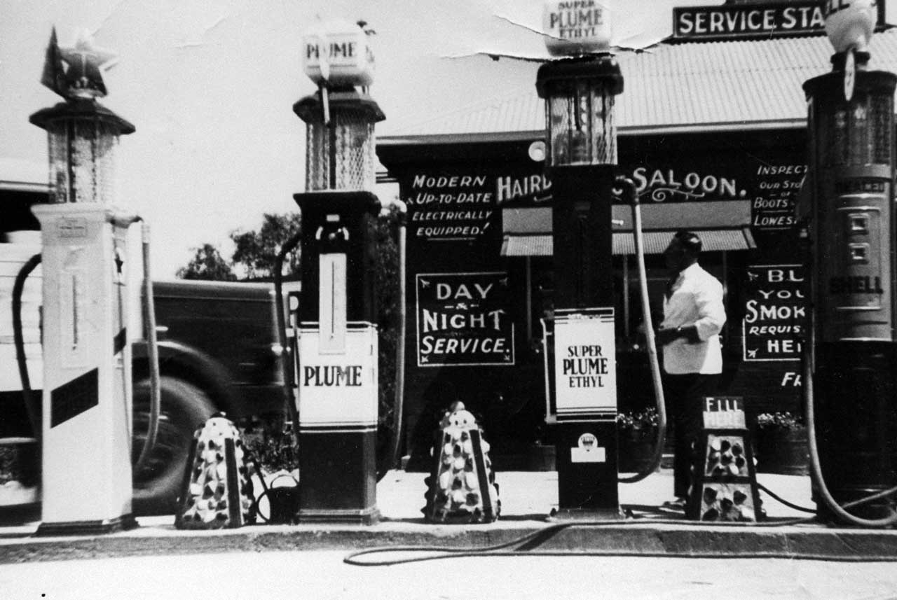 Harold Weaver at his Willaston service station [SLSA: B 57753]