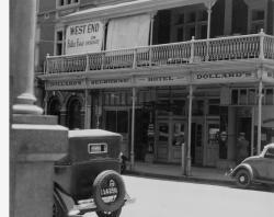 Selborne Hotel, 1935. SLSA: B 6735