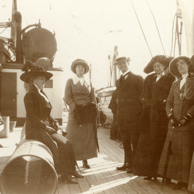 Passengers on S.S. Zealandia [B 28518/155]